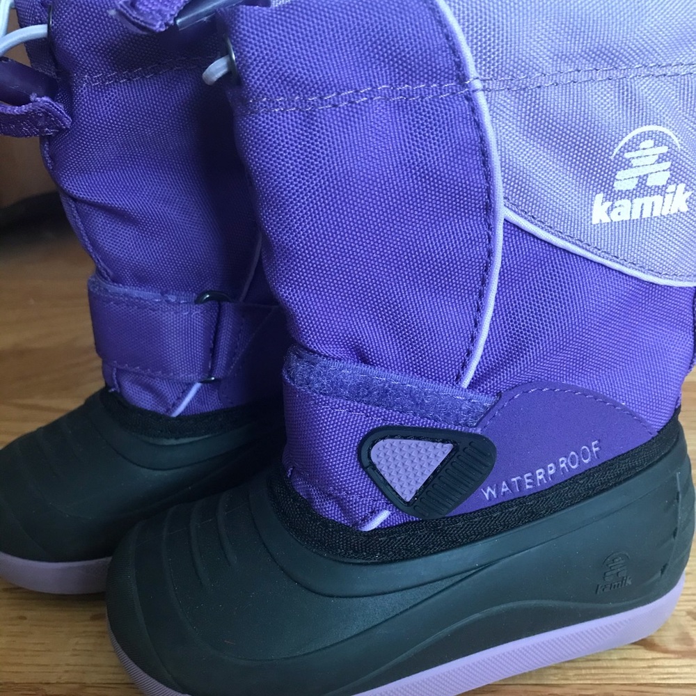 KAMIK Waterproof Girl’s Snow Boots Size 8
